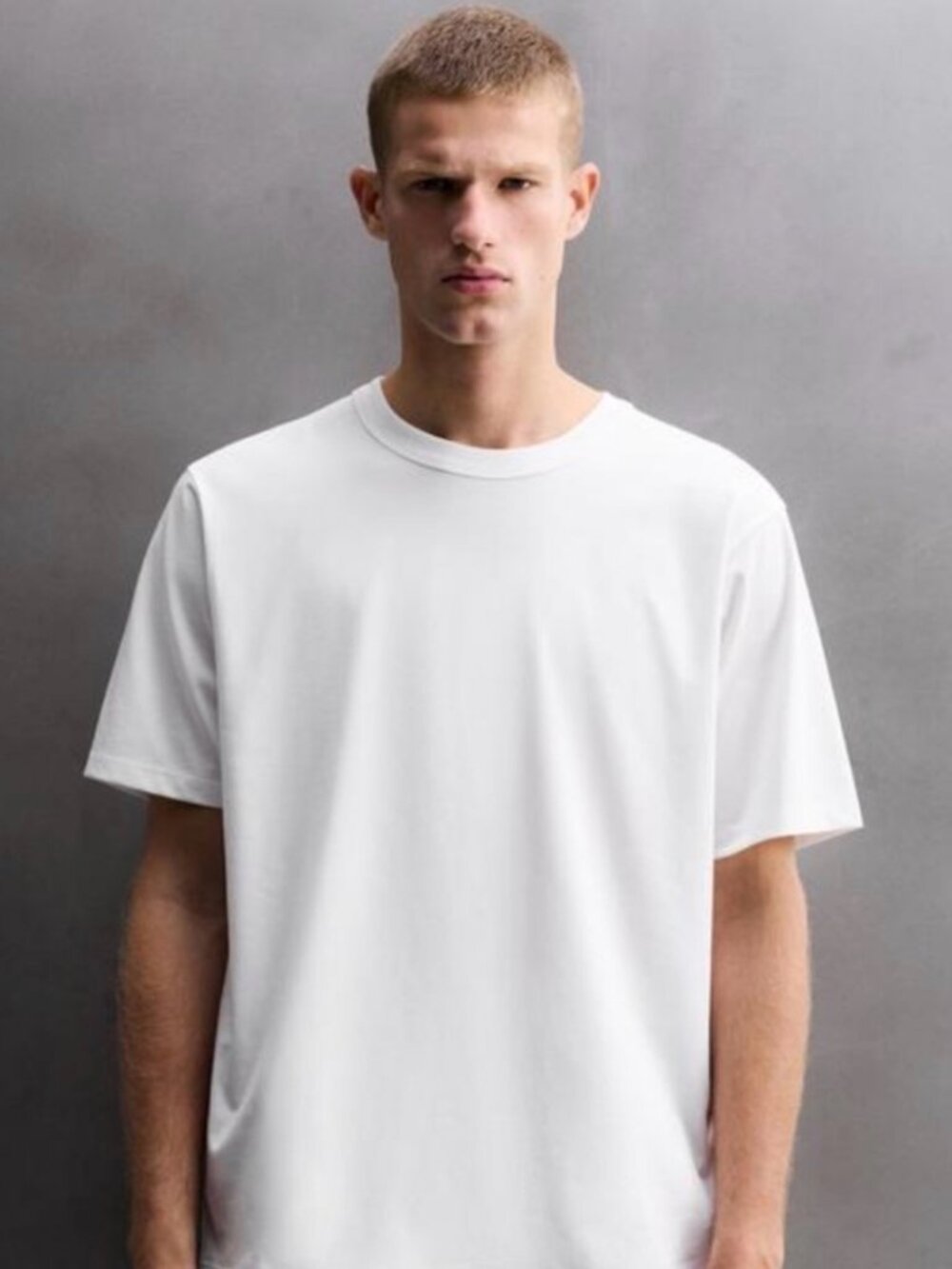 Zara Men's Boxy White Crew Neck T-Shirt - Sz L